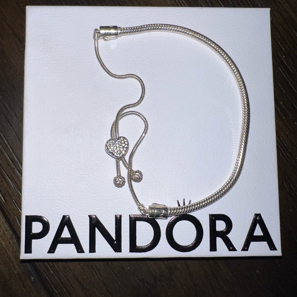 Pandora Silver Bracelet with Heart Charms (Limited edition)